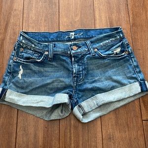 Women’s 7 for all mankind denim shorts, size 25